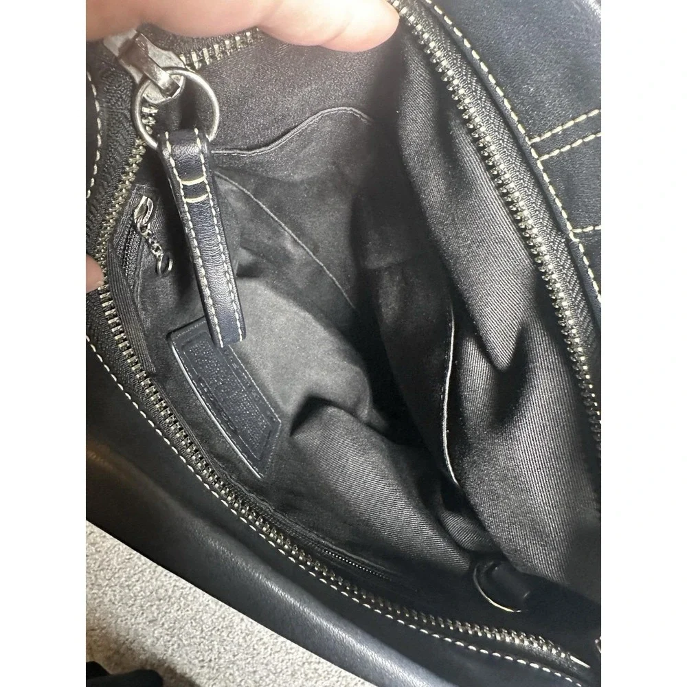 Coach Y2K Era Black Leather Shoulder Bag Purse F10938 Contrast Stitch EUC